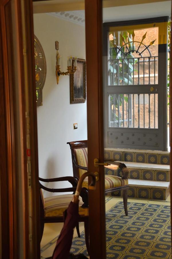 Regal House Roma Capucci 6 Hotel Bagian luar foto