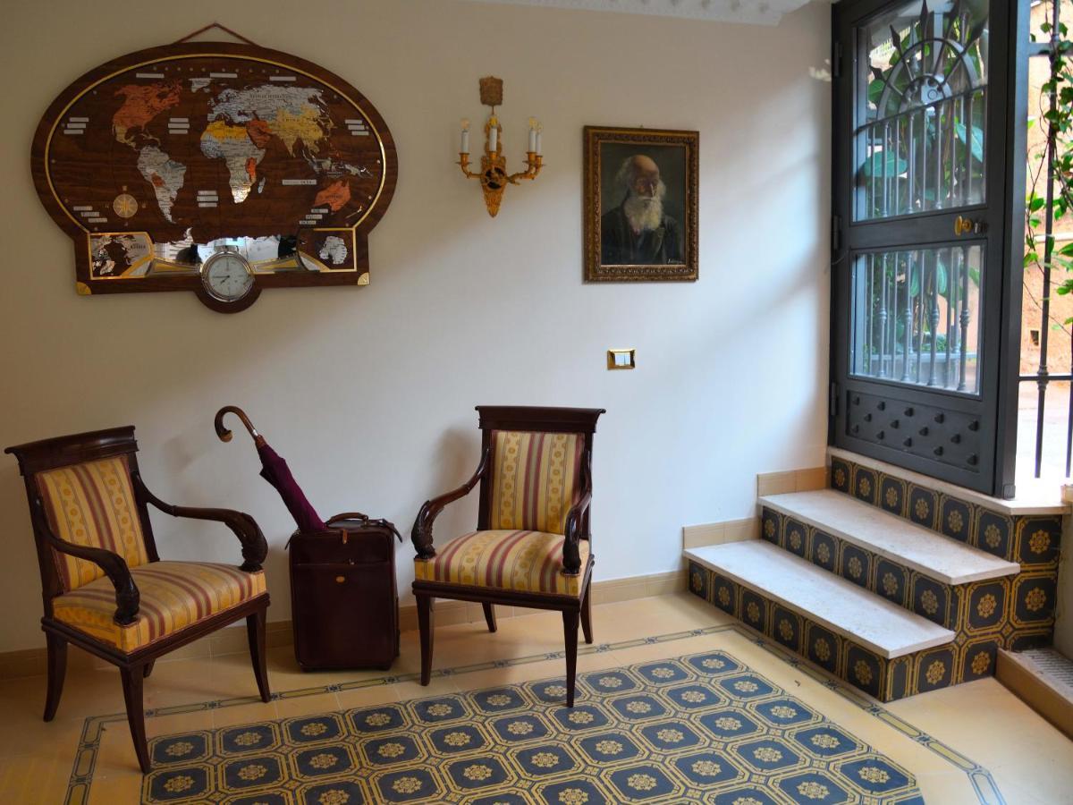 Regal House Roma Capucci 6 Hotel Bagian luar foto