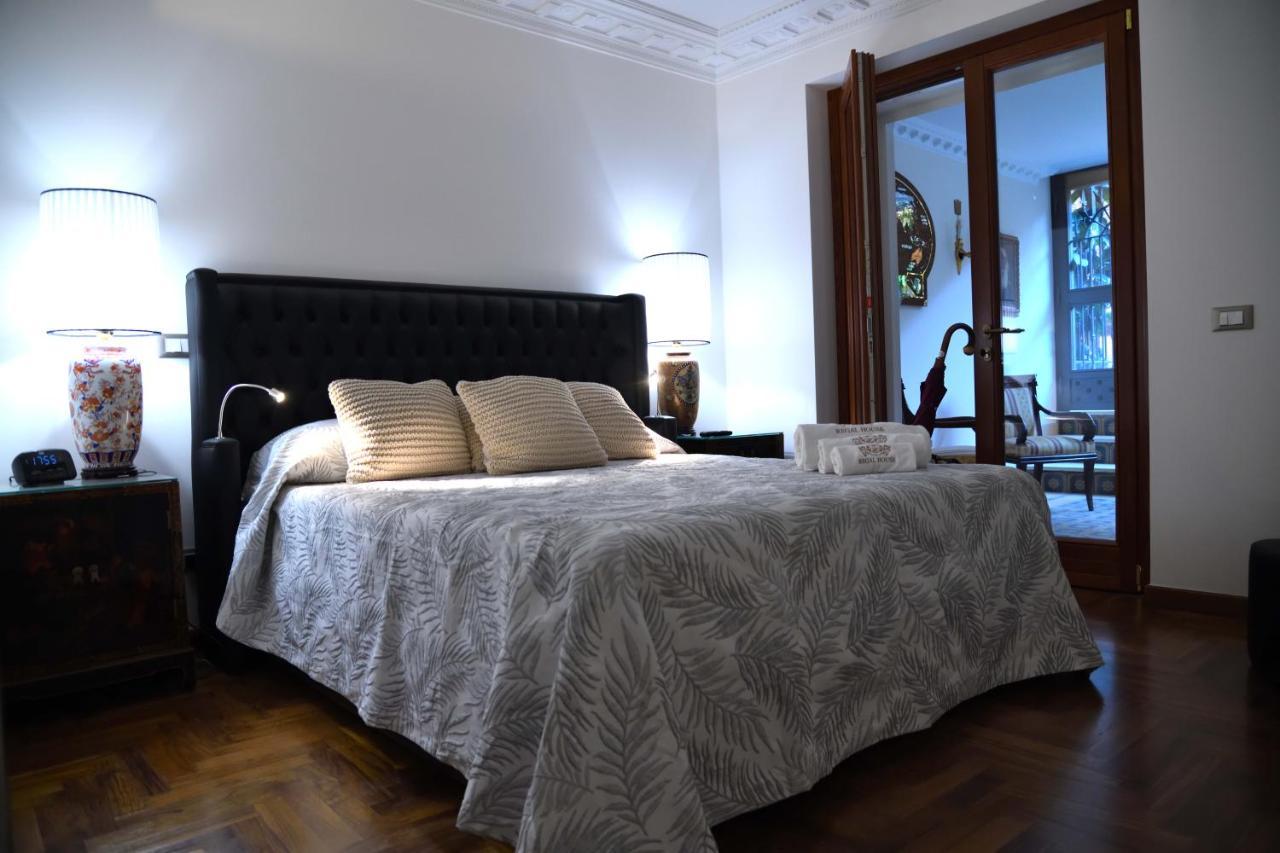 Regal House Roma Capucci 6 Hotel Bagian luar foto